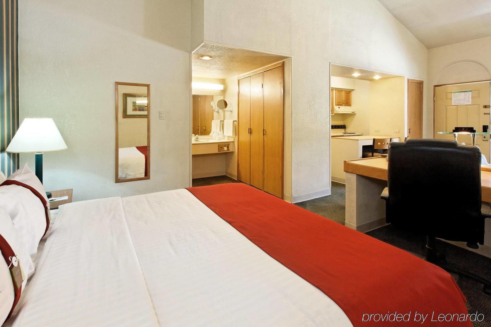 Holiday Inn Hotel & Suites Chihuahua, An Ihg Hotel Habitación foto